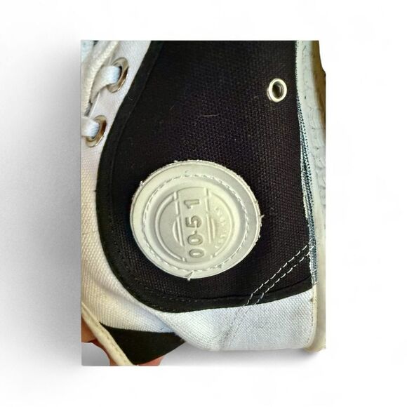 CEBO 0051 Originals Mid -Top
Sneakers 11 1/2 - Picture 6 of 7